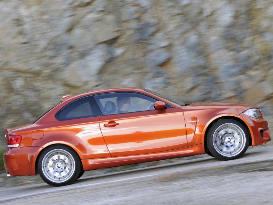  BMW 1-Series M Coupe 2011 года  (фото 50 из 76)